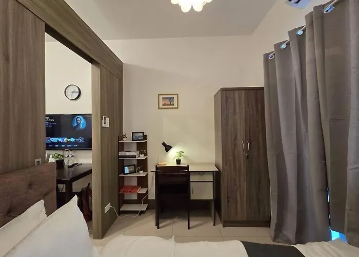 Citispace 1br Condotel At Fame Residences #fm21a Manila